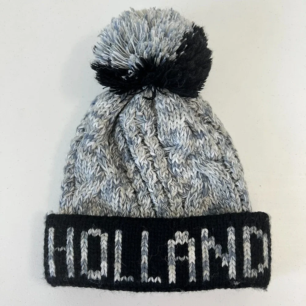 Robin Ruth cable knit beanie HOLLAND ski snowboard ice fishing winter snow gray